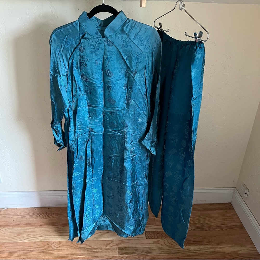 Custom Vietnamese áo dài